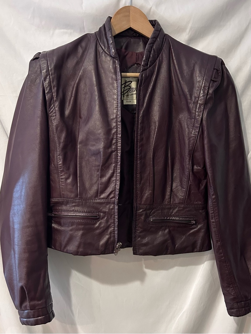 Vintage Bermans Women’s Burgundy Leather Motorcycle Jacket Size 10 EUC